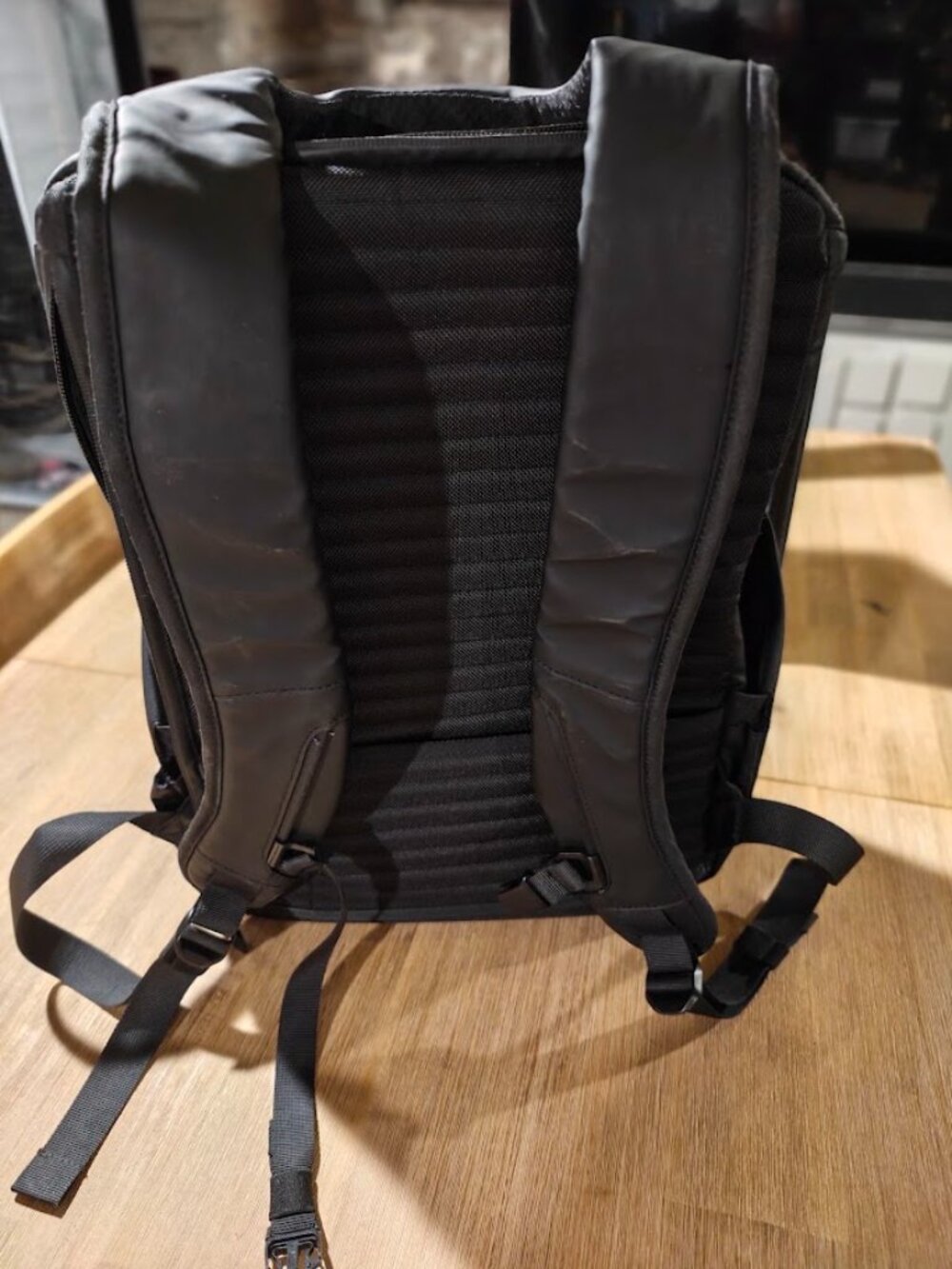 Tesla Core Backpack - Picture 4 of 7